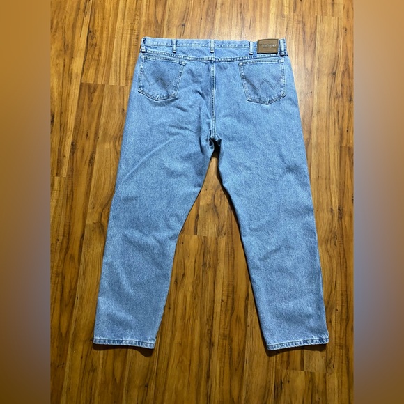 Wrangler Men’s Rugged Wear 5 Pocket Cotton Straight Leg Jeans Size 44 X 30 - Picture 13 of 15